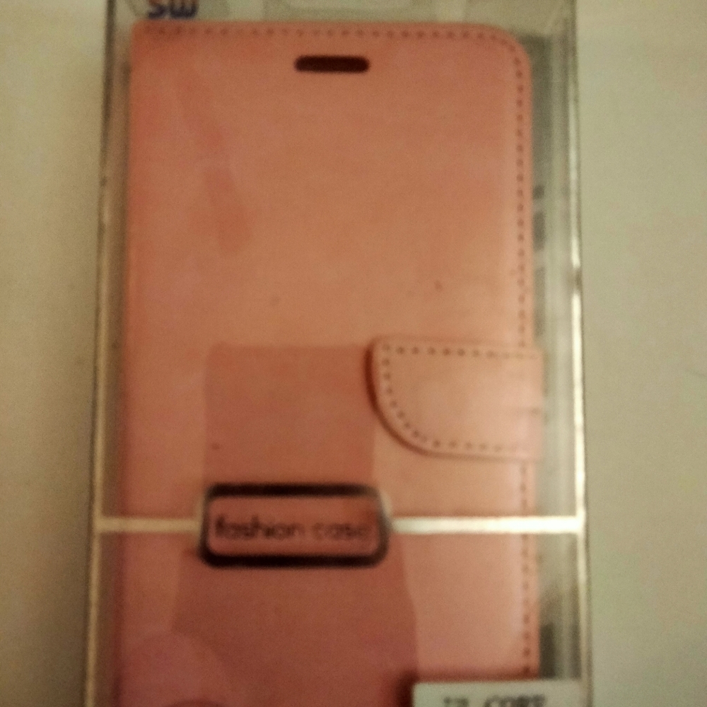 Cell phone cases - Picture 8 of 16